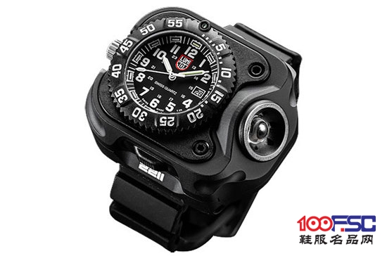 SureFire x Luminox 2211Luminox® WristLight 联名腕表