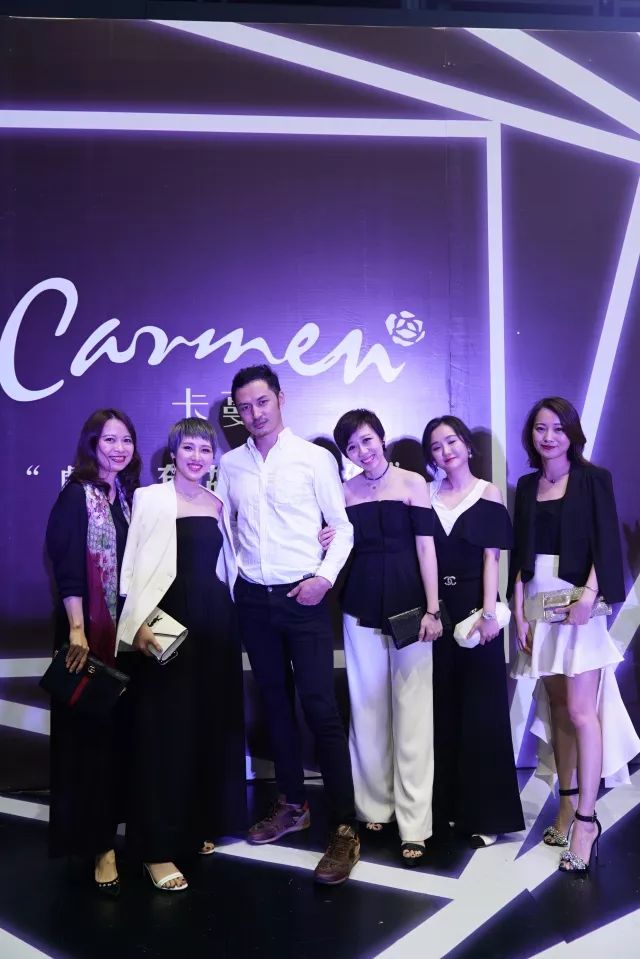 Carmen卡蔓2018秋冬时装发布会 行走的时光艺术