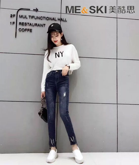 2018082709302060.jpg