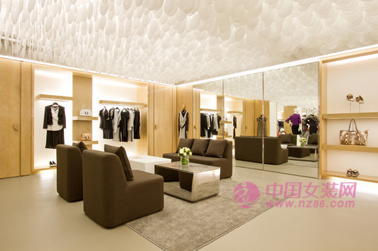 2018年中国十大一线女装品牌介绍(图1)