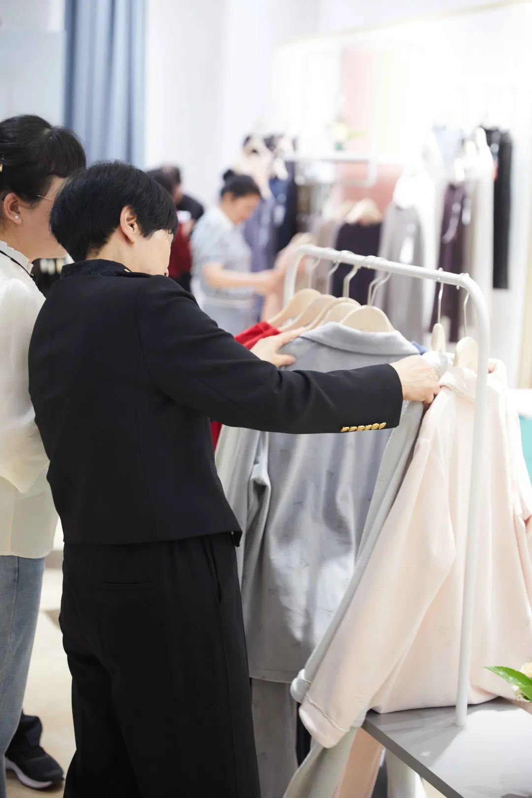 时光织韵·绽放未来|水中花2025秋冬新品订货会圆满收官!